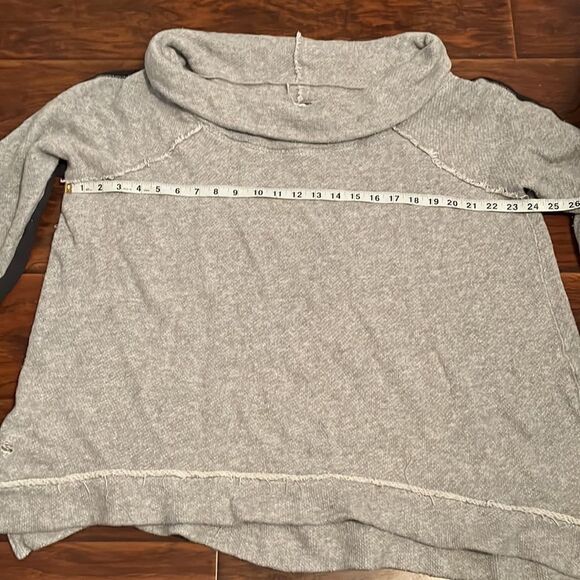 Free People Gray & Black Pullover Sweater - Picture 8 of 9